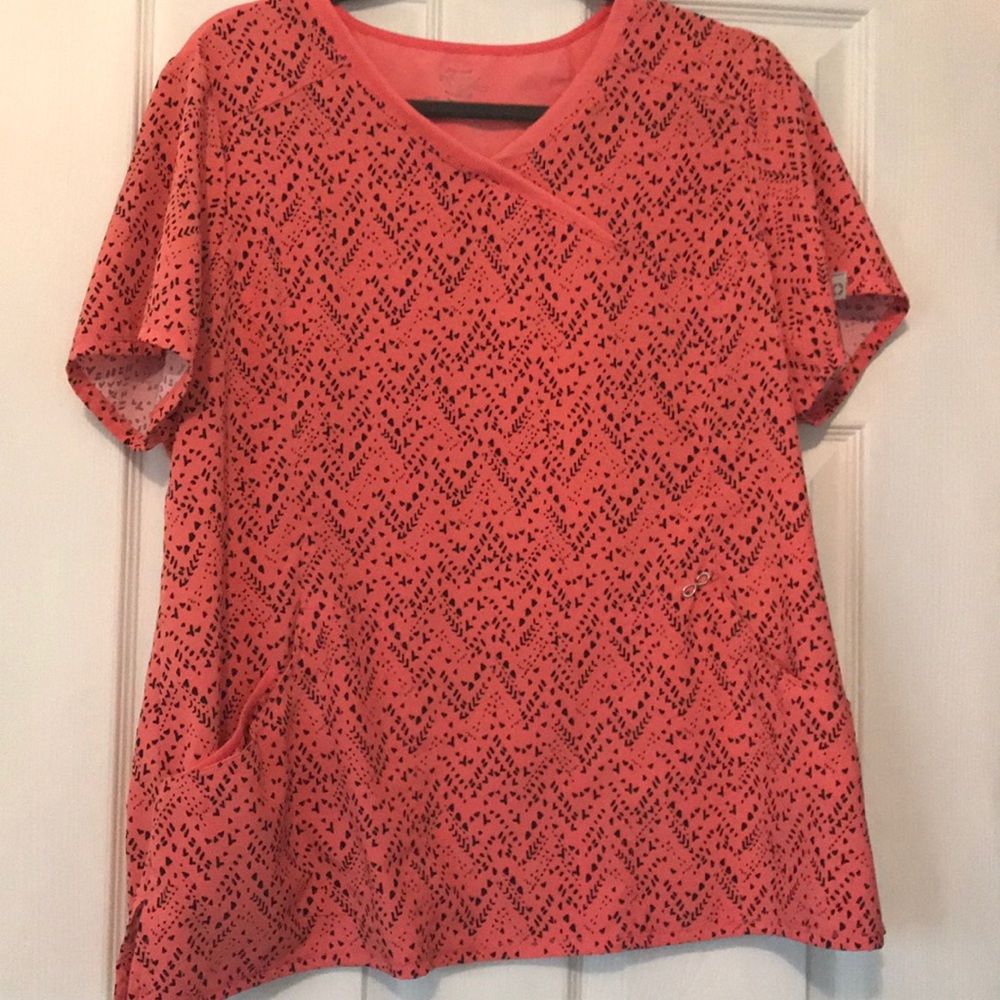 Cherokee Infinity scrub top